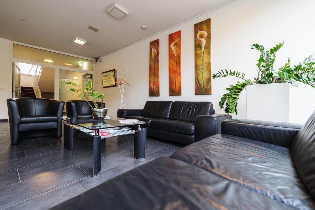 Motel Fehraltorf Uster Buitenkant foto